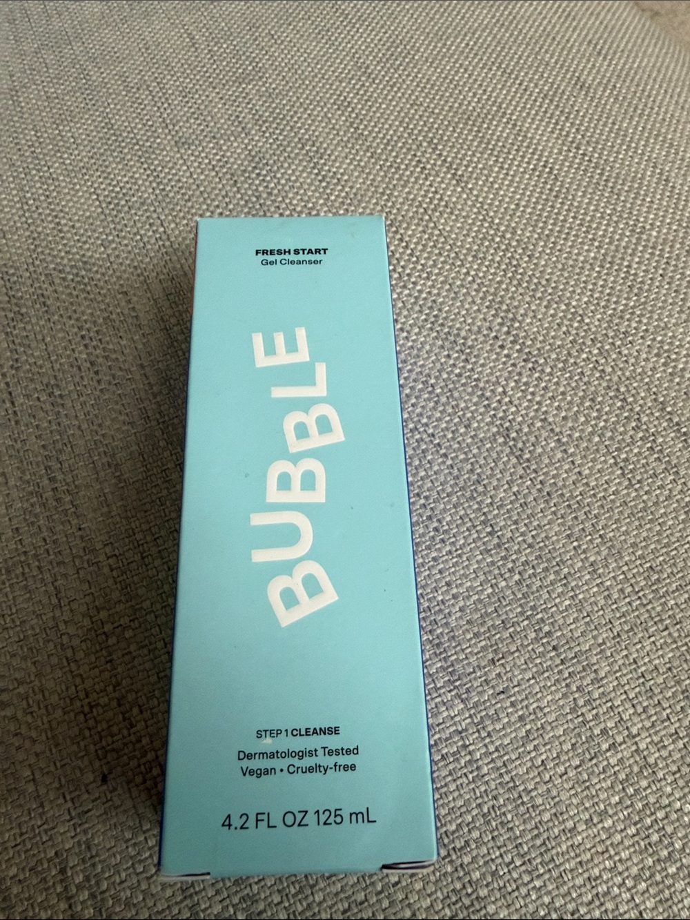 Bubble Fresh Start Gel Cleanser — Light Aqua